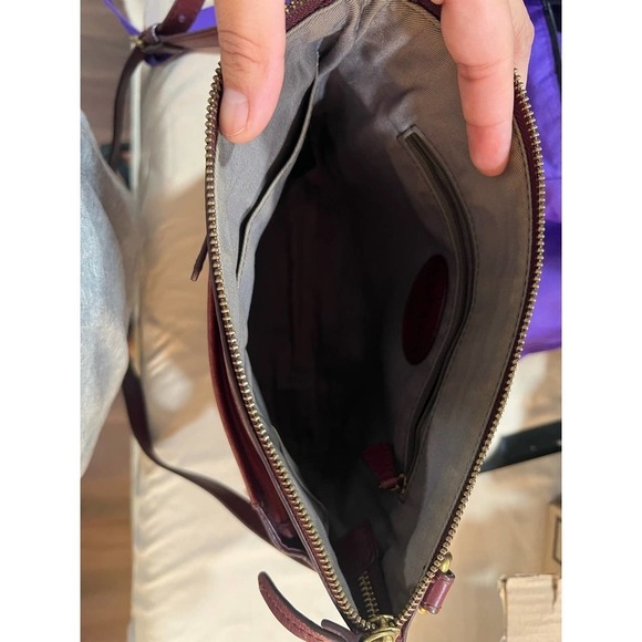 FOSSIL Red Leather Crossbody Bag - Picture 7 of 8